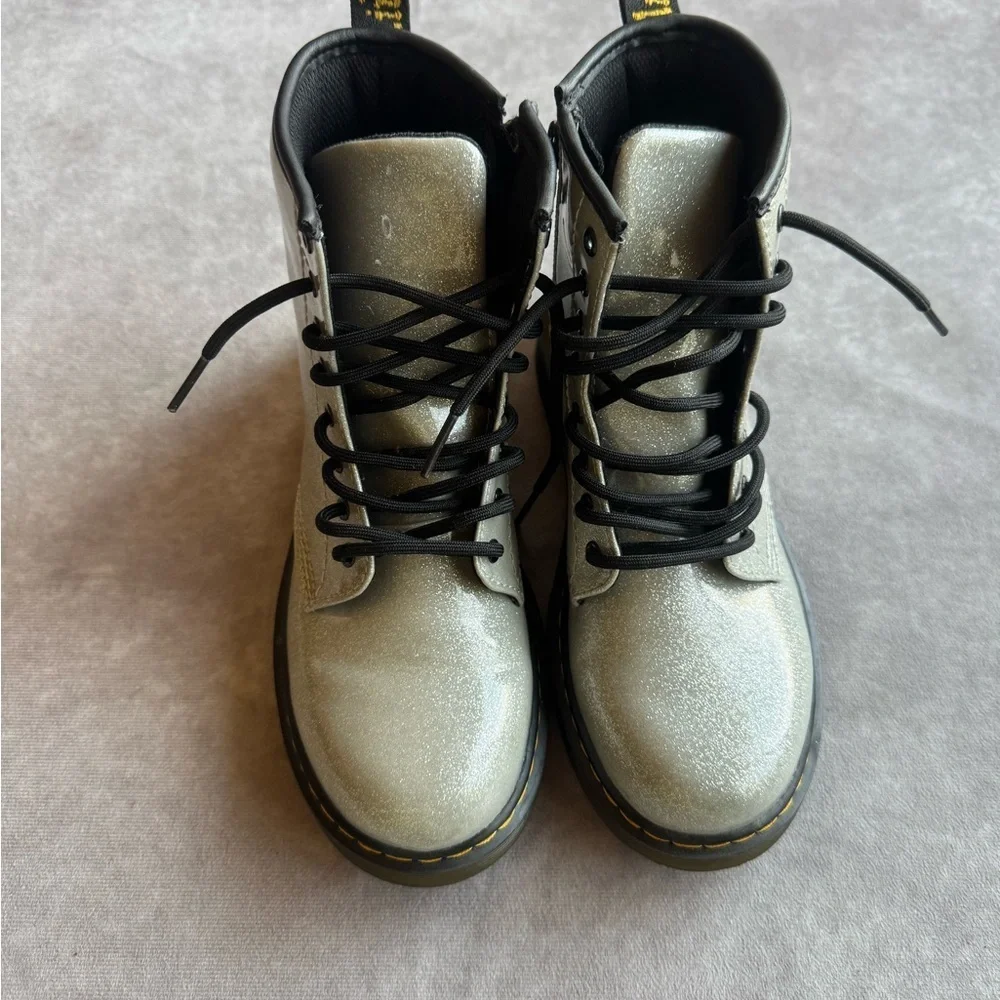 JUNIOR 1460 GLITTER LACE UP BOOTS Dr.